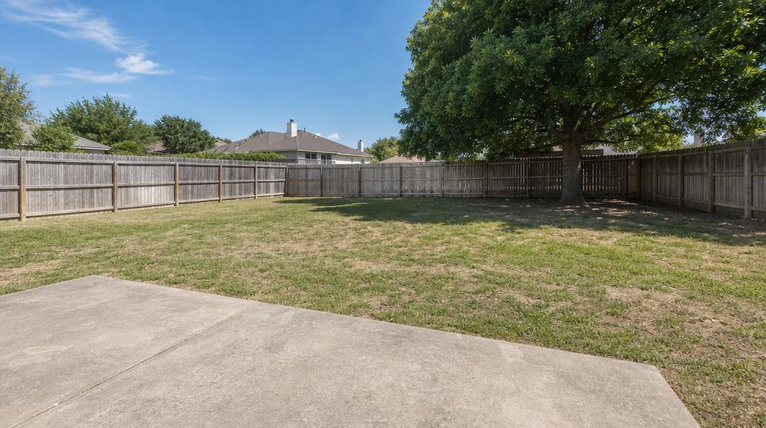 Yard before AI Garden Design redesign